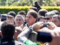 Bolsonaro lidera multitudinaria concentración en plena segunda ola de covid en Brasil