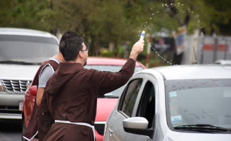 Capuchinos invitan a tradicional bendición de vehículos