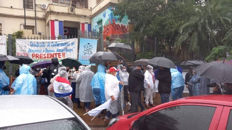 Gran protesta de enfermeros: “Estamos cansados de las faltas del Ministerio de Salud”