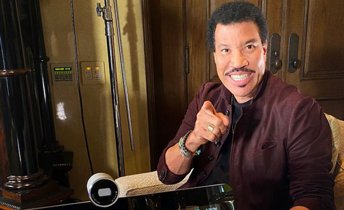 El cantante Lionel Richie aplaza a 2022 su gira europea debido a la pandemia