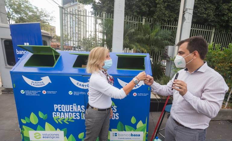 Banco Basa apoya el reciclaje e instala un EcoPunto en su Casa Matriz