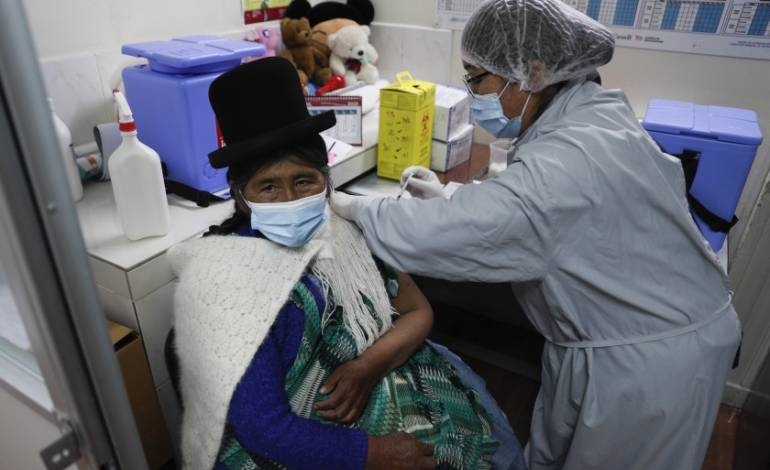 Más de 326.000 personas tienen ambas dosis de la vacuna anticovid en Bolivia