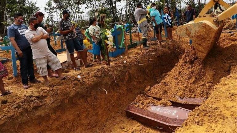 Brasil se acerca a las 460.000 muertes por COVID-19