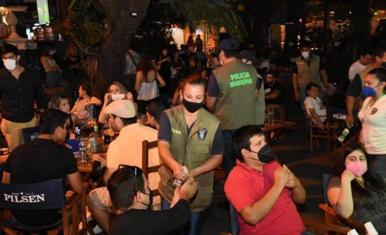 Restaurantes al aire libre: tercer fin de semana peatonal en Asunción