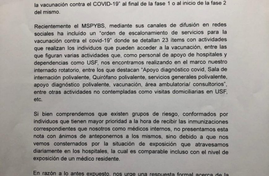 Universitarios que hacen pasantías hospitalarias piden vacunarse contra el Covid