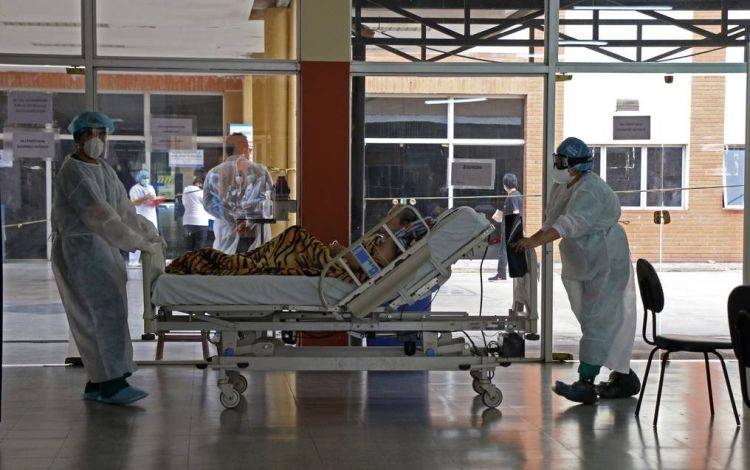 Hospital de Clínicas sobrepasado por la cantidad de pacientes por Covid-19