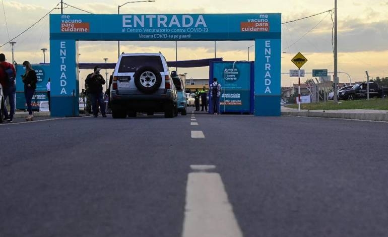 Vacunación a mayores de 65: hoy y mañana sin importar terminación de cédula