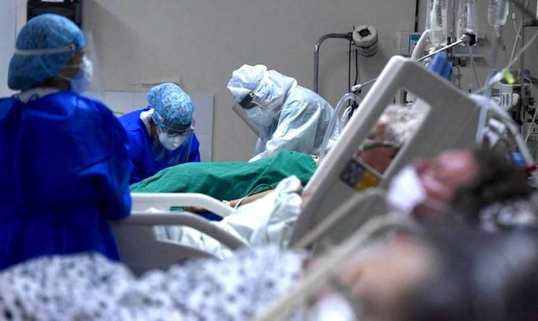 Salud reportó más de 2.100 contagios y 55 fallecimientos por COVID-19