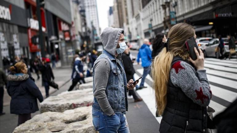 Nueva York levanta la restricción de llevar mascarilla a los vacunados