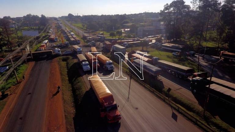 Preocupa el paro de camioneros: productos dejarán de llegar a supermercados, alertan