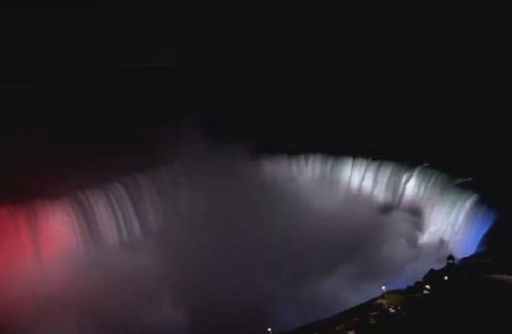 Cataratas del Niágara se iluminaron de rojo, blanco y azul