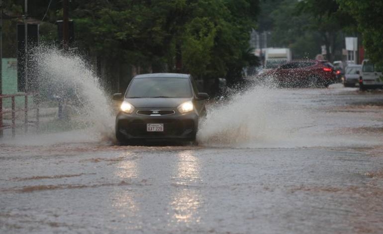 Sistema de tormentas ingresa esta tarde, anuncian tiempo severo