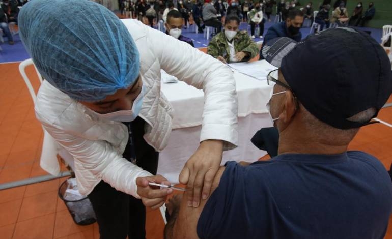 Amparos: 5 personas vacunadas, otras 30 recibirán sus dosis y 5 aguardan resolución de jueces