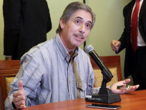 Siguen negociando pero afirma que “el pasajero no sufre el incremento”