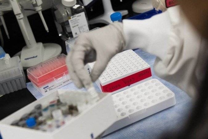 Científicos identifican posible nuevo tratamiento antiviral contra el COVID-19