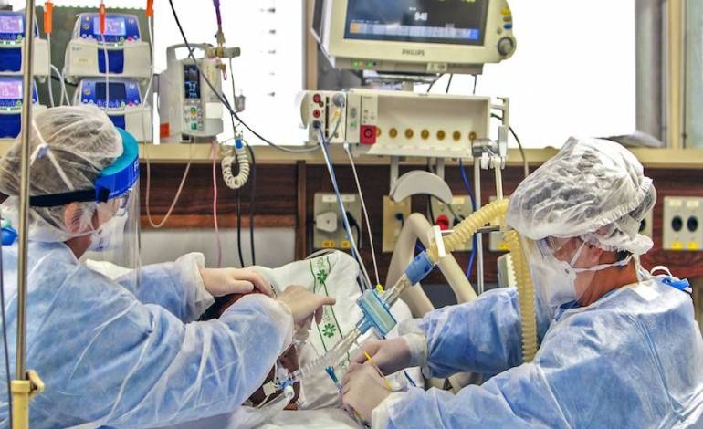 COVID-19: 9 de cada 10 internados en UTI son menores de 45 años