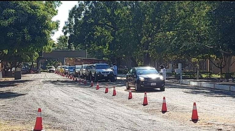 Vacunación a mayores de 62: terminaciones de cédula 4 y 5 acuden hoy