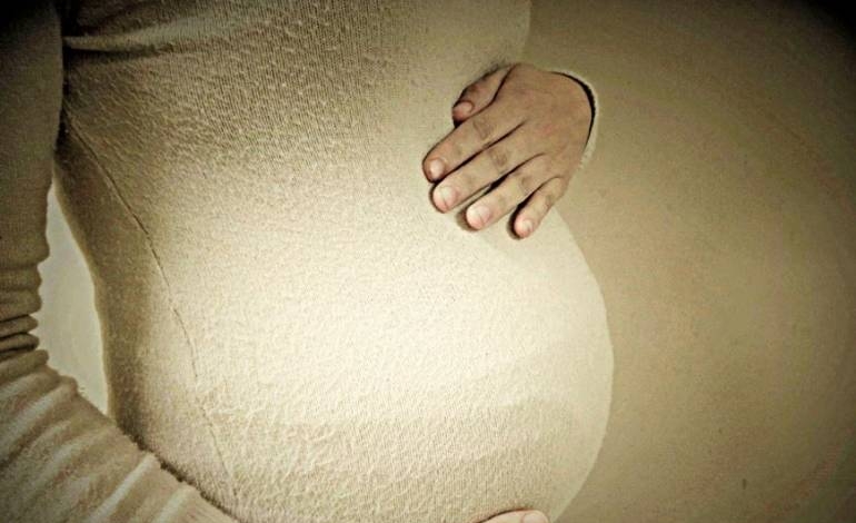 Vacunas contra el Covid: embarazadas deben registrarse desde hoy