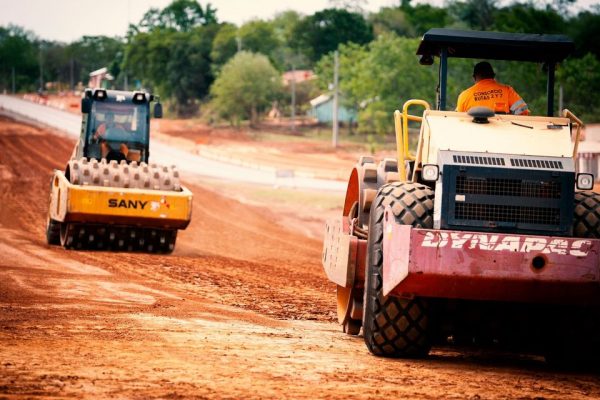 Construcción de ruta dinamiza la economía y genera mano de obra local en el norte