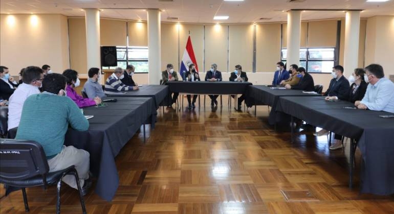 Paraguay recurre a Brasil ante crítica situación de oxígeno en hospitales