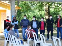 Abuchean a hijos de Cuevas tras intentar politizar entrega de Tekoporã