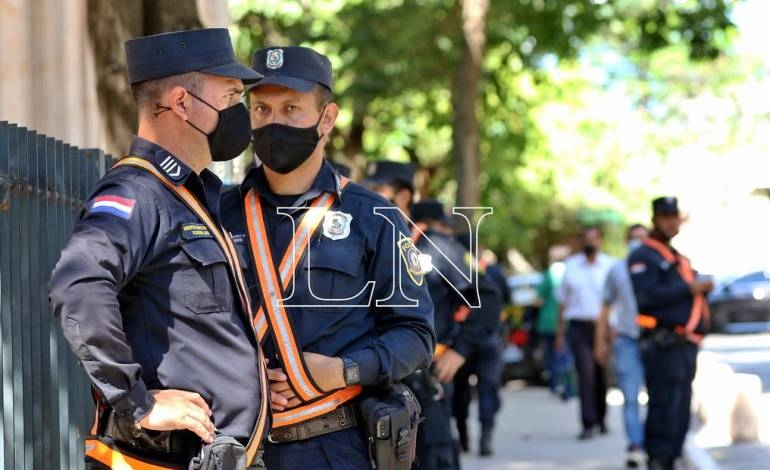 La “pandemia”, excusa de la Policía para incumplir órdenes de desalojo