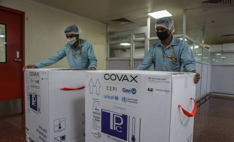 Reino Unido comienza el envío de 9 millones de vacunas a países en desarrollo