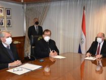 Nicanor acuerda dar computadoras a la Corte, mientras jueza evalúa su desacato