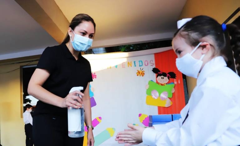 Más horas de clases y transporte escolar gratis en ciertas zonas, ideas para el 2022