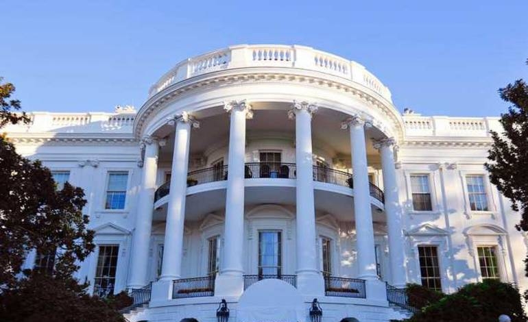 La Casa Blanca no impondrá, de momento, un mandato de vacunación