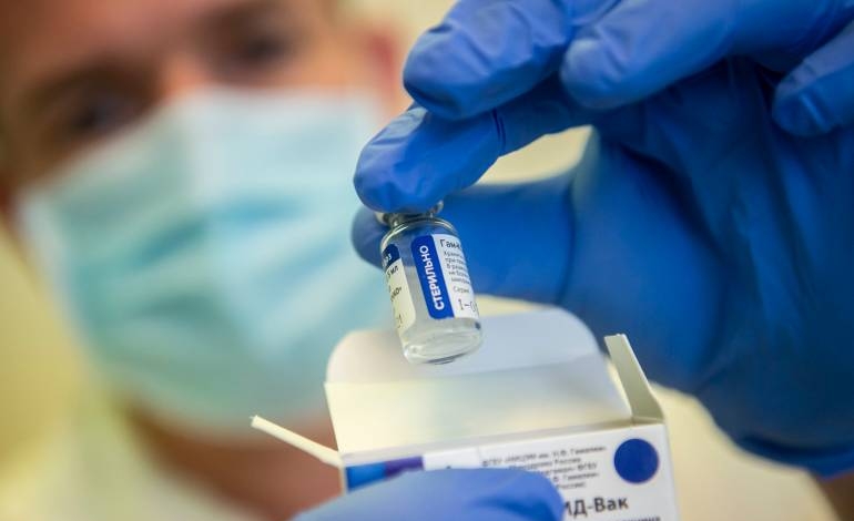 Bolivia reanuda aplicación de segunda dosis de Sputnik V tras entrega rezagada