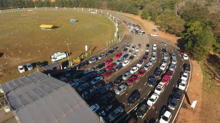 Ex Aratirí: vacunarán a los que vayan a pie y recibieron la primera dosis allí