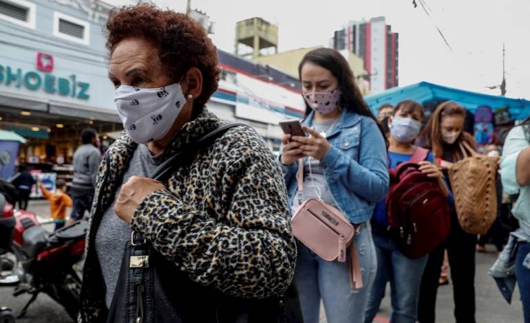 Brasil inicia agosto con reducción de casos y muertes diarias de COVID-19