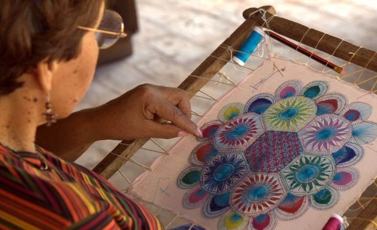 Alistan taller de ñanduti en el Centro Paraguayo Japonés