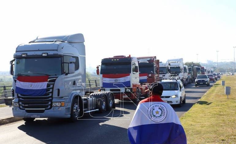 ANR repudia paro de camioneros y cuestiona a senadores que alientan ‚piquetes‘