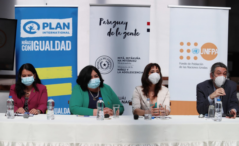 Abordan sobre uniones tempranas y embarazos no deseados en menores