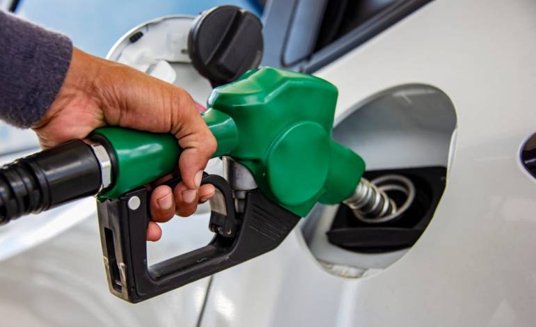 Servicentros sin stock: camioneros dan “permiso” para circular hasta las 17:00