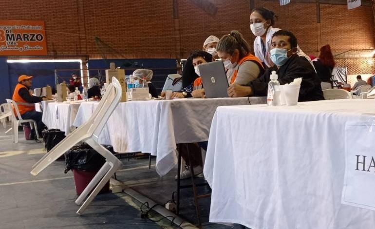 Una manzana de fila peatonal en Fomento de Barrio Obrero