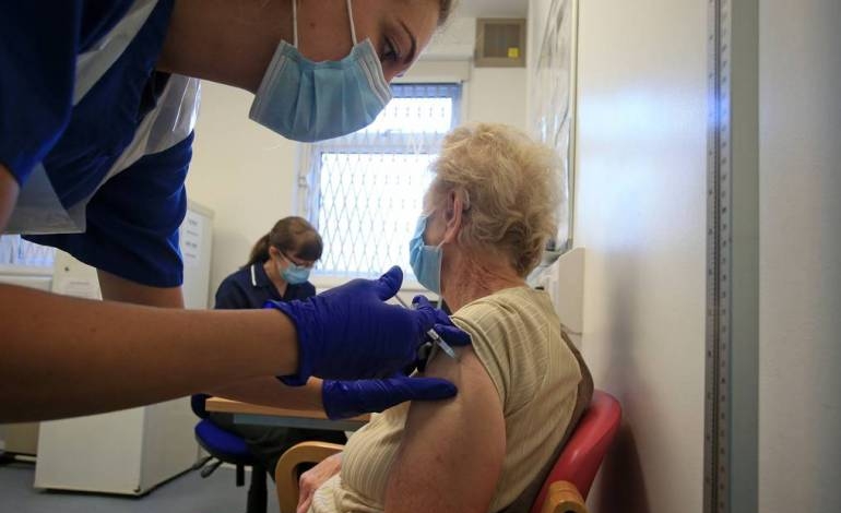 El 35 % de hospitalizados con variante delta estaban vacunados en Reino Unido