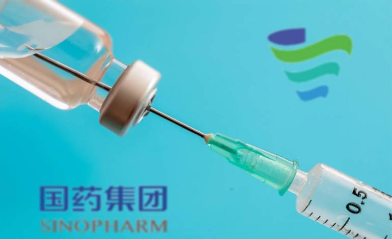 China da la cara tras rescisión de contrato de Sinopharm y dice „no aceptar difamaciones“