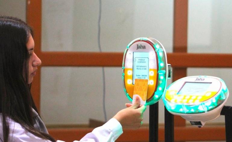 Pago mixto del pasaje estudiantil, hasta fin de año