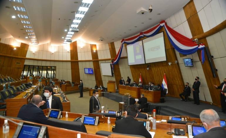 Diputados confirmarán hoy las ternas para contralor y subontralor